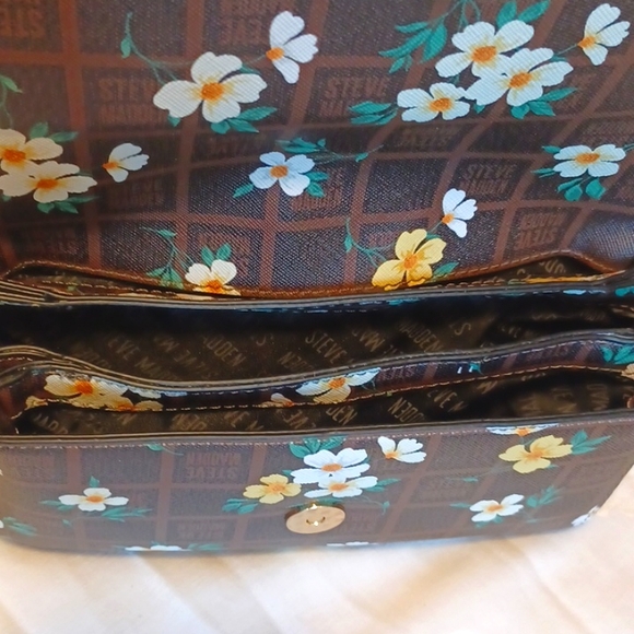 NWT! Steve Madden Faux Leather Crossbody. Brown with Floral Daisy print. 🌼🌸🌼 - Picture 7 of 9